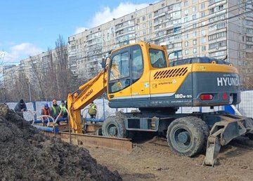 В Киевском районе восстанавливают коллектор В Киевском районе восстанавливают коллектор