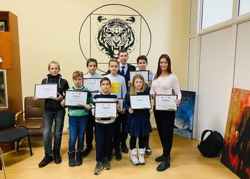 В мэрии наградили юных яхтсменов