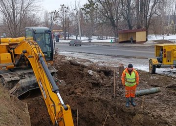 В Новобаварском районе на магистральном трубопроводе ведутся ремонтные работы 