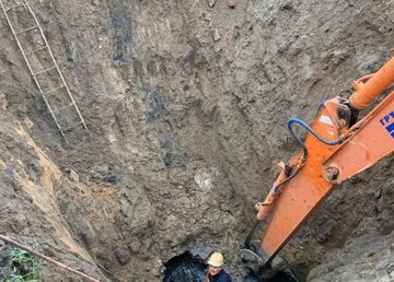 В Новобаварском районе ремонтируют поврежденный канализационный коллектор В Новобаварском районе ремонтируют поврежденный канализационный коллектор