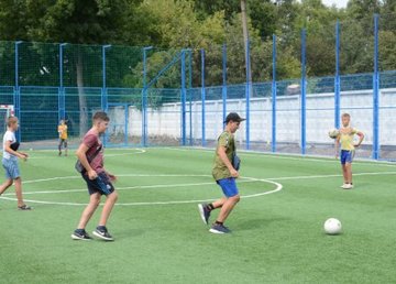 В парке «Юность» построили футбольное поле  В парке «Юность» построили футбольное поле