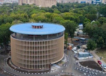 В саду Шевченко открылся многоуровневый паркинг