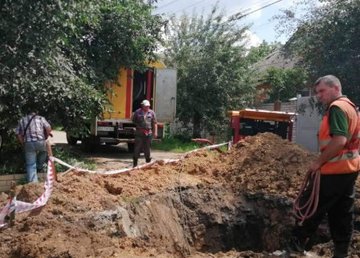 В Шевченковском районе ремонтируют сети водоснабжения В Шевченковском районе ремонтируют сети водоснабжения
