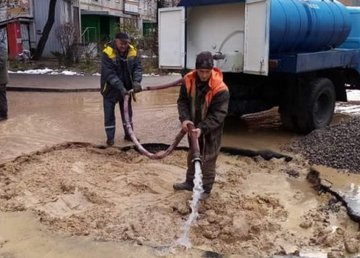В Шевченковском районе возобновляют подачу воды В Шевченковском районе возобновляют подачу воды