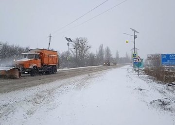 В течение суток на дорогах области работало 160 единиц специальной техники