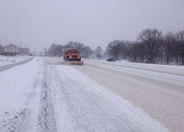В течение суток в области очищено 690 км дорог общего пользования В течение суток в области очищено 690 км дорог общего пользования