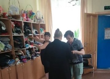 В терцентре Новобаварского района принимают помощь для переселенцев