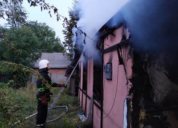 Валковские спасатели ликвидировали пожар в жилом доме