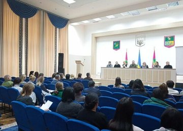 Ветерани, військовослужбовці та члени їхніх сімей отримують консультаційну допомогу