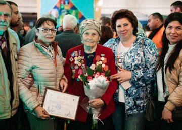 Ветераны Второй мировой войны продолжают принимать поздравления Ветераны Второй мировой войны продолжают принимать поздравления