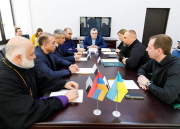 Вірменські партнери передали на Харківщину лікарські засоби