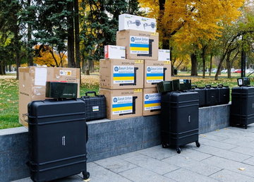 Військовим, які протистоять ворогу на Куп'янщині, передали техніку та обладнання на 5 млн грн Військовим, які протистоять ворогу на Куп'янщині, передали техніку та обладнання на 5 млн грн