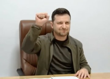 Владимир Зеленский обратился к жителям европейских городов: Поддерживайте Украину, и это будет победа свободы, победа света над тьмой Владимир Зеленский обратился к жителям европейских городов: Поддерживайте Украину, и это будет победа свободы, победа света над тьмой