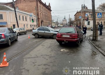 Внимание, полиция устанавливает свидетелей ДТП в Основянском районе Харькова! Внимание, полиция устанавливает свидетелей ДТП в Основянском районе Харькова!