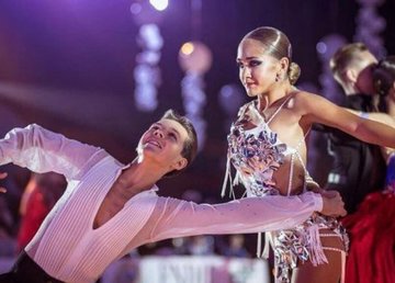 Во Дворце спорта стартовал международный фестиваль спортивного бального танца