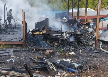 Волчанский район: спасатели ликвидировали пожар в здании на территории ДЮСШ "Колос"