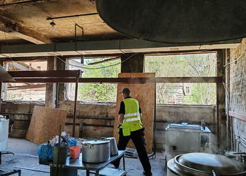 Волонтери продовжують усувати наслідки ворожих ударів по Харківщині