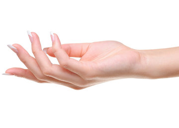 Як правильно доглядати за руками взимку