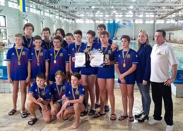 Юные харьковские ватерполисты - победители всеукраинского турнира