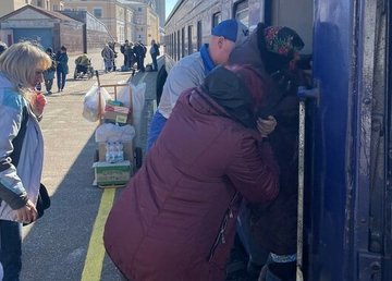 З деокупованих територій Харківщини евакуюють маломобільні верстви населення
