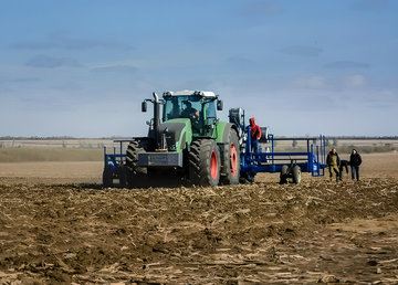 За минулий тиждень аграрії Харківщини засіяли майже 9,5 тисячі гектарів