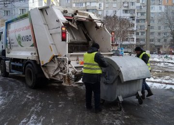 За неделю из Харькова вывезли более 42 тысяч кубометров мусора За неделю из Харькова вывезли более 42 тысяч кубометров мусора