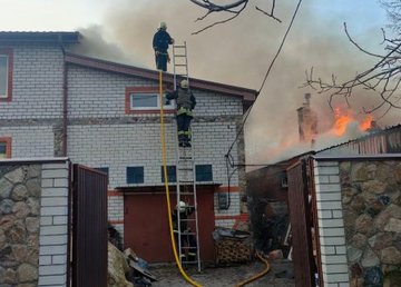 За прошедшие сутки пожары из-за обстрелов произошли почти во всех районах Харькова