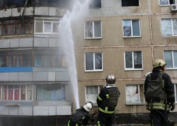 За сутки харьковские спасатели потушили 28 пожаров, вызванных вражескими обстрелами