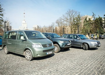 Захисникам Харківщини та ДСНС передали понад 20 автомобілів Захисникам Харківщини та ДСНС передали понад 20 автомобілів