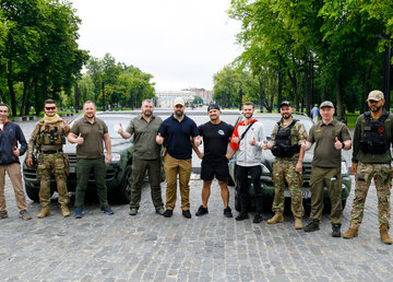 Защитники Харьковщины получили три автомобиля Защитники Харьковщины получили три автомобиля