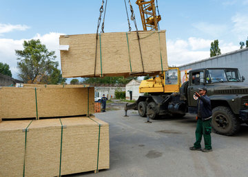 Звільнену територію Харківщини допомагають відбудовувати інші області України