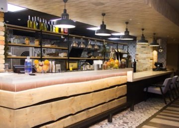 Ресторан локальной кухни «Farsch local diner» - фасад