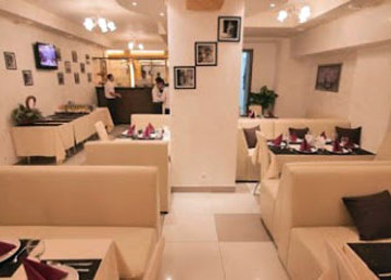 Кафе «Ротана» - фасад Кафе «Ротана» - фасад