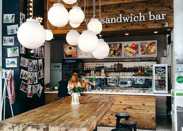 Сэндвич-бар «FreshLine» - фасад Сэндвич-бар «FreshLine» - фасад