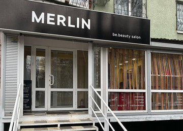 Merlin, салон красоты - фасад Merlin, салон красоты - фасад
