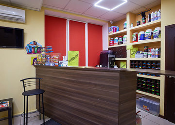 Power-Fit, фитнес-клуб на ХТЗ - фасад