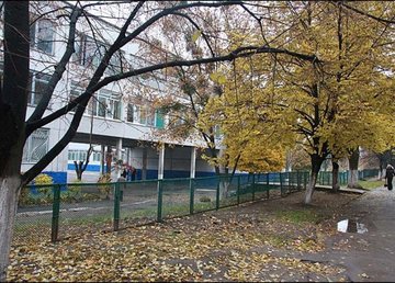 Школа № 53 - фасад Школа № 53 - фасад