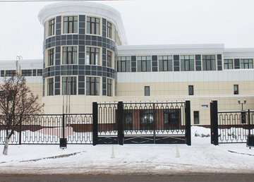 Учебно-спортивный комплекс Национального юридического университета имени Ярослава Мудрого - фасад