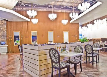 Ресторан итальянской и японской кухни «Мафия» (Mafia) в Караване