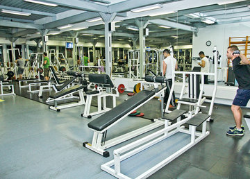 Фитнес-клуб «Аквариум» на Отакара Яроша Фитнес-клуб «Аквариум» на Отакара Яроша