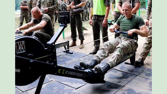 В Харькове прошли соревнования нацгвардейцев по атлетическому многоборью