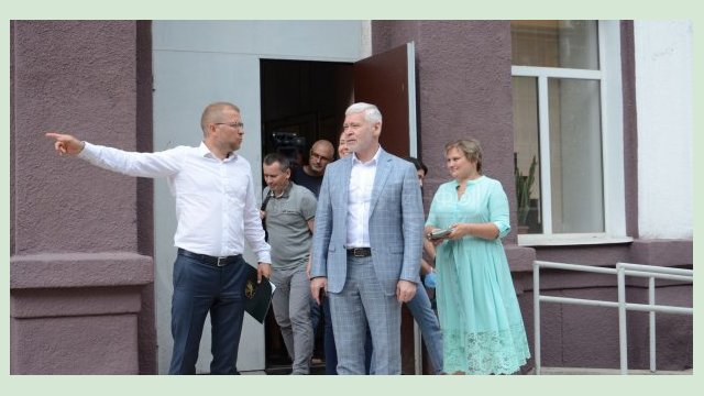 В Харькове продолжают ремонтировать школы В Харькове продолжают ремонтировать школы