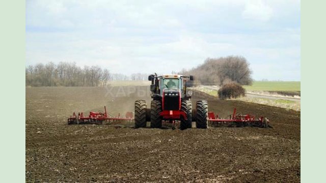 Аграрии области уже засеяли яровыми культурами более 1 млн. га Аграрии области уже засеяли яровыми культурами более 1 млн. га