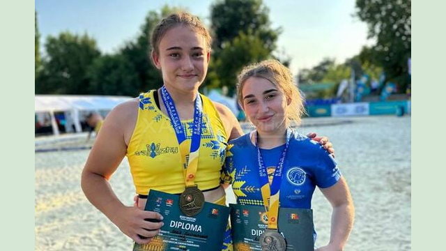 Борчині з Харківщини посіли призові місця на чемпіонаті Європи з пляжної боротьби Борчині з Харківщини посіли призові місця на чемпіонаті Європи з пляжної боротьби