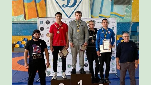Борцы Харьковщины завоевали семь наград на чемпионате Украины