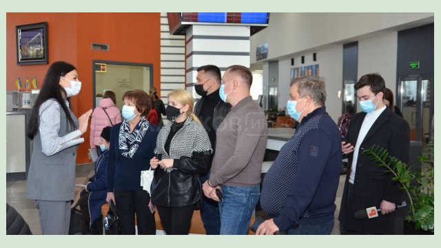 Депутаты горсовета ознакомились с работой Регионального центра услуг Депутаты горсовета ознакомились с работой Регионального центра услуг