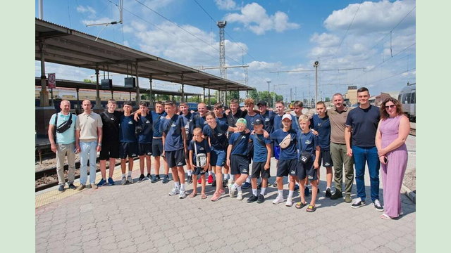 Дитяча футбольна команда з Харківщини вирушила на відпочинок до Карпат