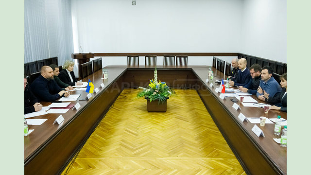 Для посилення медзакладів Харківщини Уряд Чехії виділив допомогу у розмірі 10 мільйонів доларів США Для посилення медзакладів Харківщини Уряд Чехії виділив допомогу у розмірі 10 мільйонів доларів США