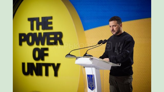 До United24 додаються ще два напрями: «Освіта і наука» та «Розмінування» – Володимир Зеленський під час виступу на United24 Summit До United24 додаються ще два напрями: «Освіта і наука» та «Розмінування» – Володимир Зеленський під час виступу на United24 Summit