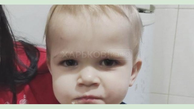 Двухлетняя девочка одна гуляла по улицам Харькова Двухлетняя девочка одна гуляла по улицам Харькова